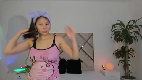 Snapshot of nenaarisk chatting on 02-06-26, 01:47 nenaarisk online show from 02-06-26, 01:47