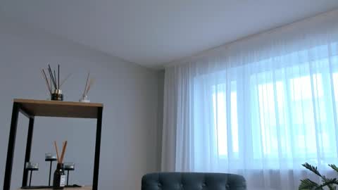 Leone online show from 02-15-26, 07:51