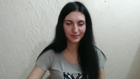 Nensy online show from 12-21-24, 12:31