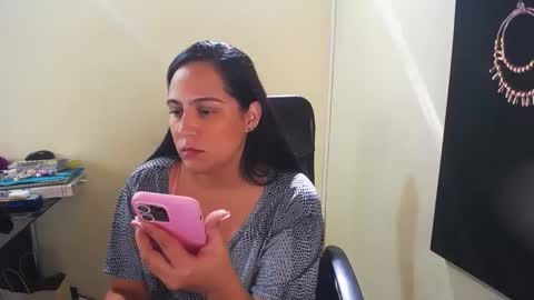 kelly lopez online show from 12-28-24, 03:48