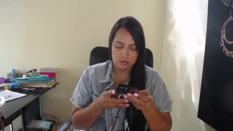 kelly lopez online show from 09-27-25, 02:44