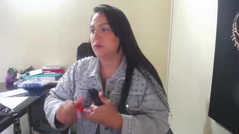 kelly lopez online show from 10-11-25, 02:15