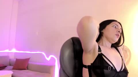 Sarah  online show from 11-09-25, 06:33