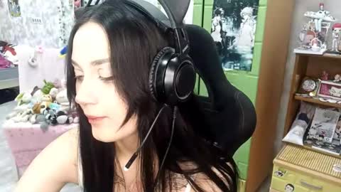 Mia online show from 10-03-25, 10:01