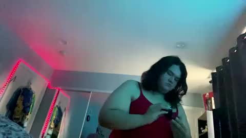 Snapshot of neonneon2601 chatting on 10-15-25, 09:48 Neon online show from 10-15-25, 09:48