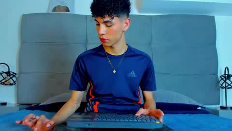  NeoRaptis  jhonatan  online show from 03-10-25, 08:23