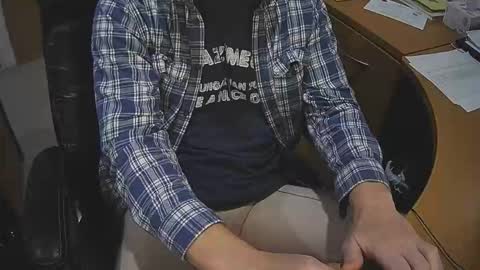 Snapshot of neotee3 chatting on 10-30-25, 07:36 Neotee online show from 10-30-25, 07:36