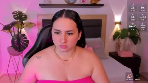 Snapshot of nerea_swan chatting on 12-17-25, 03:01 N E R E A online show from 12-17-25, 03:01