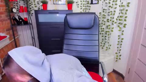 nero_asta online show from 11-30-25, 11:03