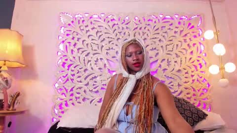 Nessa fox online show from 10-06-25, 07:33