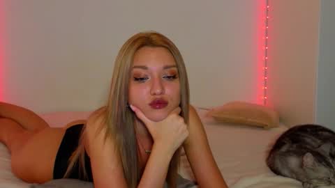 Nessa online show from 11-14-25, 08:18