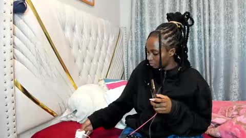 Snapshot of netfux_and_chill chatting on 02-03-26, 05:05 netfux_and_chill online show from 02-03-26, 05:05