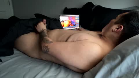 Snapshot of never___satisfied chatting on 03-09-25, 04:11 never___satisfied online show from 03-09-25, 04:11