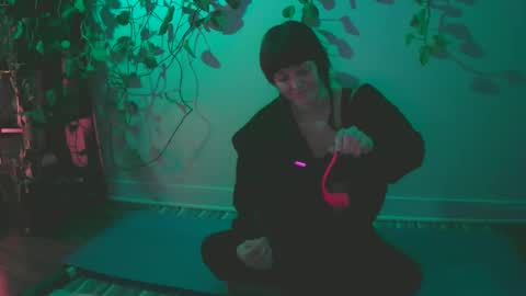 luna online show from 01-02-25, 01:27