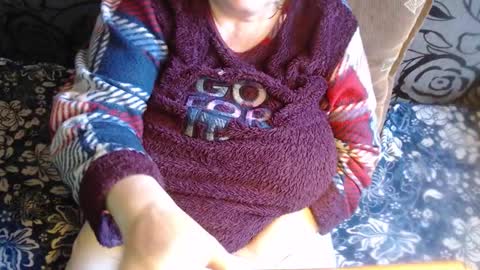 Lilly  online show from 12-19-25, 12:01