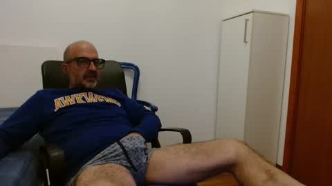 Snapshot of new_simi_74 chatting on 10-09-25, 06:06 simi online show from 10-09-25, 06:06