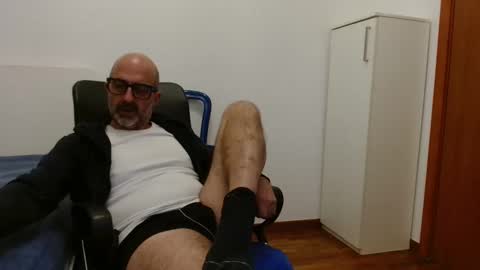 Snapshot of new_simi_74 chatting on 10-11-25, 06:28 simi online show from 10-11-25, 06:28