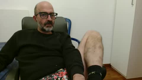 Snapshot of new_simi_74 chatting on 11-04-25, 07:13 simi online show from 11-04-25, 07:13