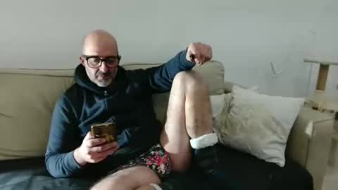 Snapshot of new_simi_74 chatting on 11-14-25, 07:23 simi online show from 11-14-25, 07:23