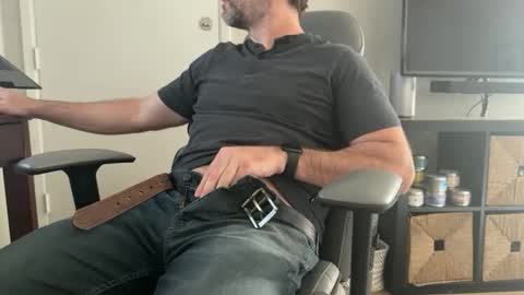 Snapshot of newguy_097 chatting on 10-16-25, 03:46 newguy_097 online show from 10-16-25, 03:46