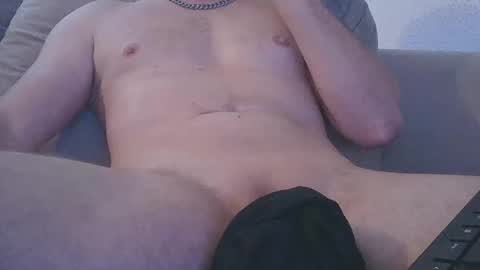 Snapshot of newkammer87 chatting on 10-08-25, 04:04 Lance Hardwood online show from 10-08-25, 04:04