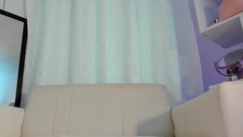  Angie   Instagram  angie julianac add me online show from 10-21-25, 12:22