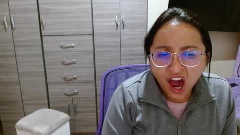 Snapshot of nia_cop chatting on 01-04-25, 03:50 Dani online show from 01-04-25, 03:50