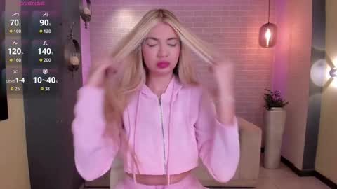 SQUIRTER DOLL    online show from 01-10-26, 11:01