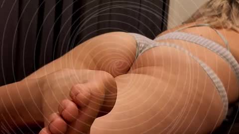 Kim online show from 02-12-26, 05:52