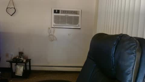 Snapshot of niccibaby chatting on 02-02-25, 12:40 Nicci babyyy online show from 02-02-25, 12:40