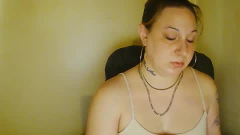 Snapshot of niccibaby chatting on 11-04-25, 04:06 Nicci babyyy online show from 11-04-25, 04:06