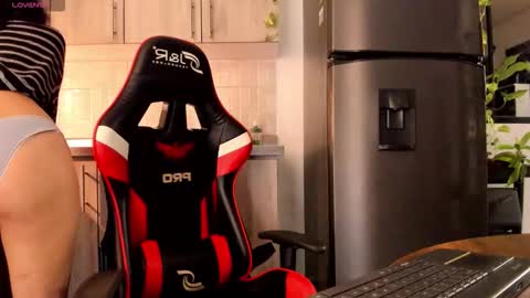 Snapshot of nice_day_ chatting on 11-16-25, 01:55 day online show from 11-16-25, 01:55