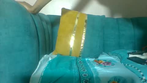 Snapshot of niceandlovely69 chatting on 10-14-25, 07:03 Viv online show from 10-14-25, 07:03