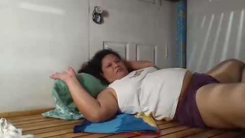 Snapshot of niceasianpussy chatting on 09-20-25, 02:07 niceasianpussy online show from 09-20-25, 02:07