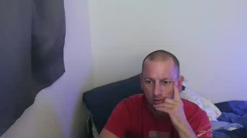 Snapshot of nicebutnaughty25 chatting on 09-15-25, 02:22 niceguy online show from 09-15-25, 02:22