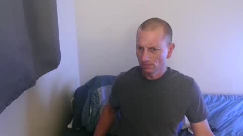 Snapshot of nicebutnaughty25 chatting on 09-18-25, 04:58 niceguy online show from 09-18-25, 04:58