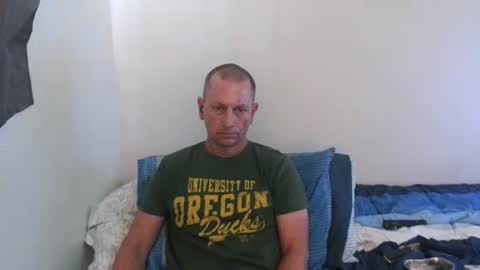 Snapshot of nicebutnaughty25 chatting on 09-27-25, 04:23 niceguy online show from 09-27-25, 04:23