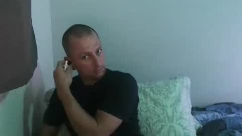 Snapshot of nicebutnaughty25 chatting on 10-10-25, 04:33 niceguy online show from 10-10-25, 04:33