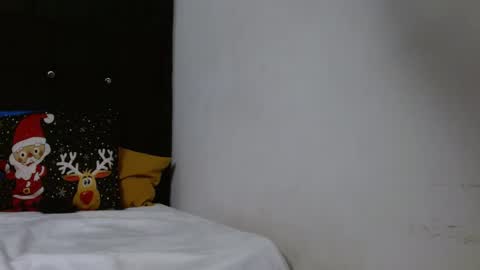 Snapshot of nicecherry_ chatting on 01-08-25, 10:37 Michell online show from 01-08-25, 10:37