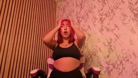 Snapshot of nicecherry_ chatting on 11-11-25, 09:15 Michell online show from 11-11-25, 09:15