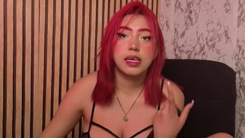 Snapshot of nicecherry_ chatting on 11-12-25, 10:41 Michell online show from 11-12-25, 10:41