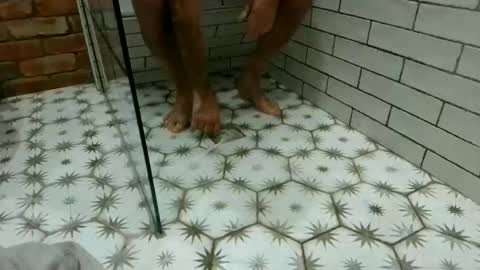 hot builder online show from 10-26-25, 05:41