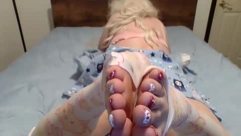 Snapshot of nicedickguy98 chatting on 02-13-25, 02:56 Ava Angel online show from 02-13-25, 02:56