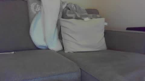 Snapshot of niceguyandrew chatting on 10-27-25, 09:30 Andrew online show from 10-27-25, 09:30