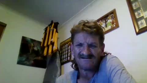Snapshot of niceozziecockxxx chatting on 01-24-25, 07:07 Sexiishaine online show from 01-24-25, 07:07