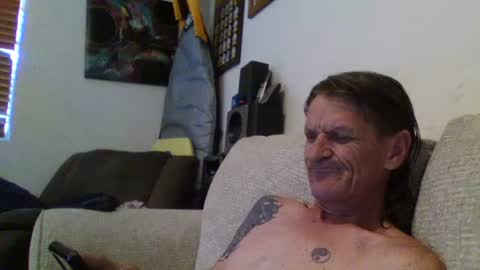 Snapshot of niceozziecockxxx chatting on 03-01-25, 07:08 Sexiishaine online show from 03-01-25, 07:08