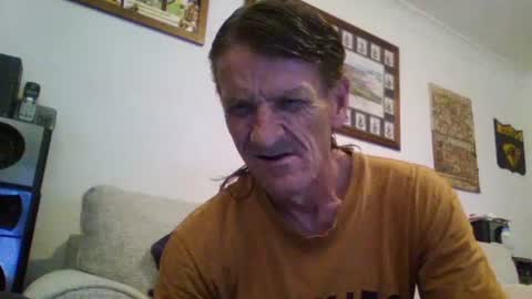Snapshot of niceozziecockxxx chatting on 03-02-25, 06:05 Sexiishaine online show from 03-02-25, 06:05