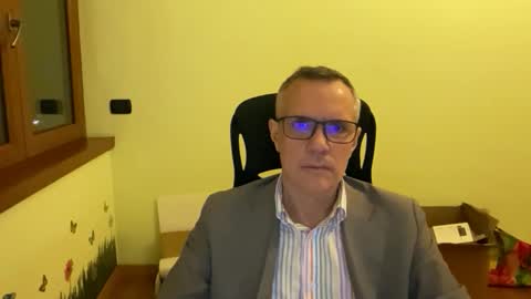 Snapshot of niceshy_71 chatting on 10-23-25, 06:39 Andrew online show from 10-23-25, 06:39