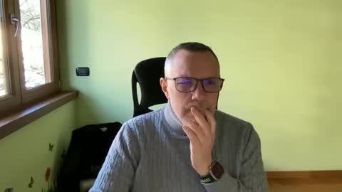 Snapshot of niceshy_71 chatting on 03-28-26, 01:33 Andrew online show from 03-28-26, 01:33