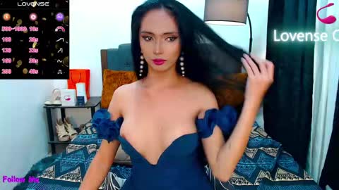 Snapshot of nicetouch_69 chatting on 12-28-24, 01:38 Olivia online show from 12-28-24, 01:38
